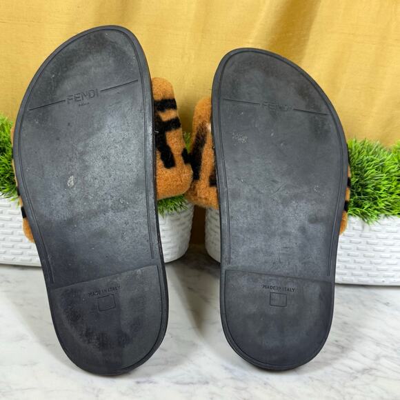 Fendi Zucca FF Logo Sherling Slides - Picture 3 of 6